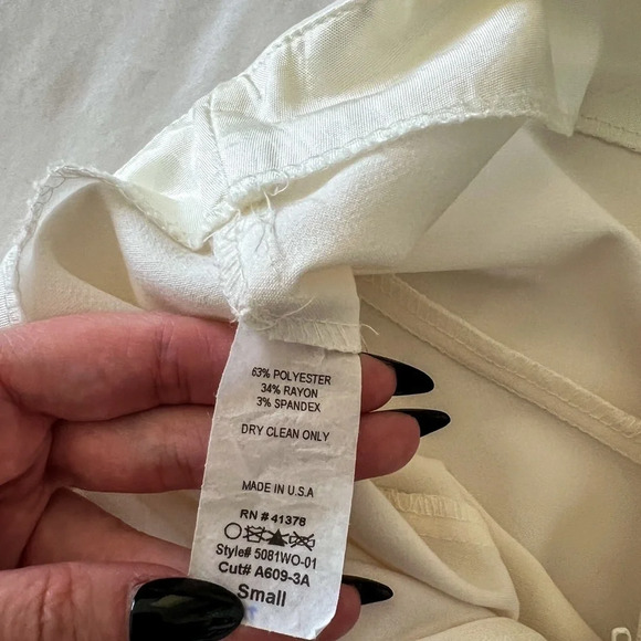 VINTAGE 90’s Charlotte Russe Ivory Mini Skirt - Picture 6 of 7